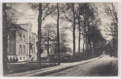 18149 Gezicht op het huis Hill Grove (Rijksstraatweg) te Soestdijk (gemeente Soest).N.B. De straatnaam van dit gedeelte ...